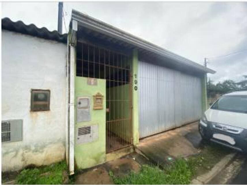 Casa em leilão em Pariquera-açu - SP — Casa à venda em leilão