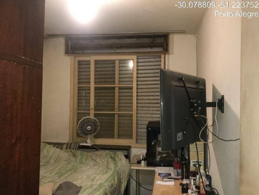 Foto 8 de 12: Casa em leilão em Porto Alegre - RS — Casa à venda em leilão