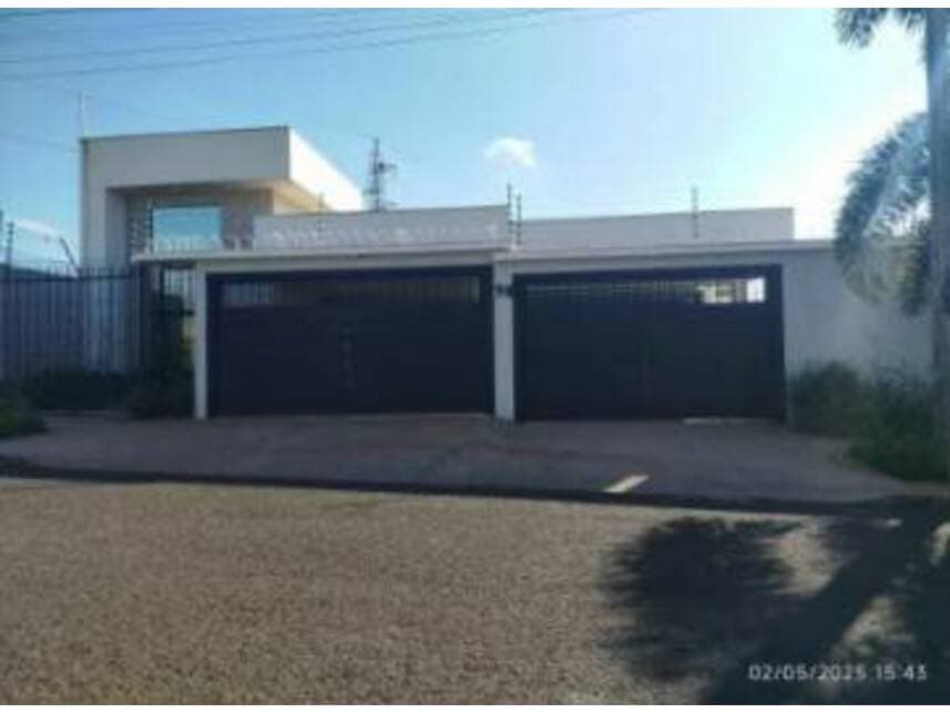 Casa em leilão em Maringá - PR — Casa à venda em leilão