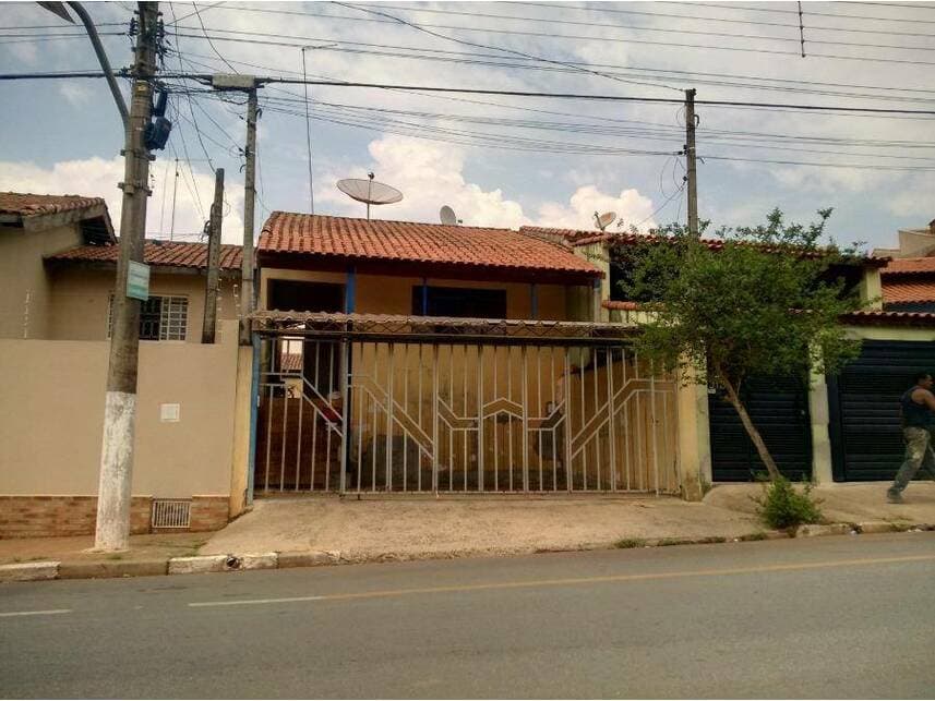 Casa em leilão em Tatuí - SP — Casa à venda em leilão
