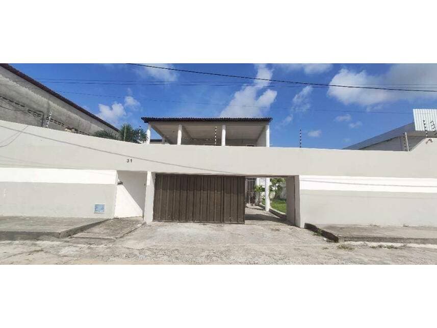 Casa em leilão em Fortaleza - CE — Casa à venda em leilão