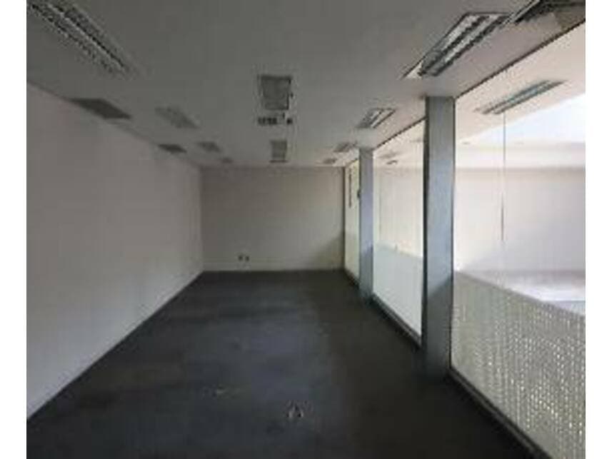 Foto 15 de 18: Imóvel em leilão em Vitória - ES — Ex-Agência à venda em leilão