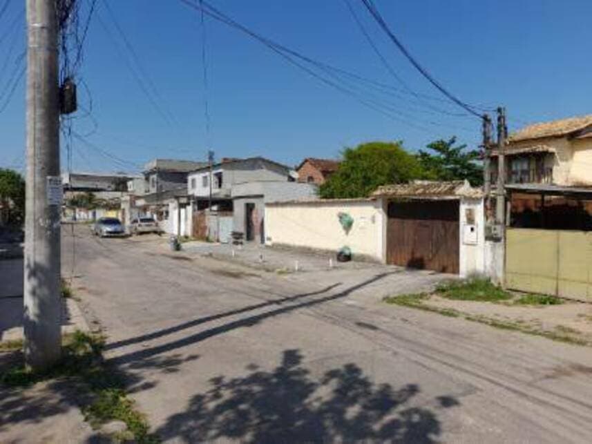Casa em leilão em Itaboraí - RJ — Casa à venda em leilão