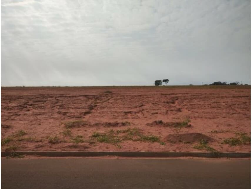 Terreno em leilão em Marília - SP — Terreno à venda em leilão