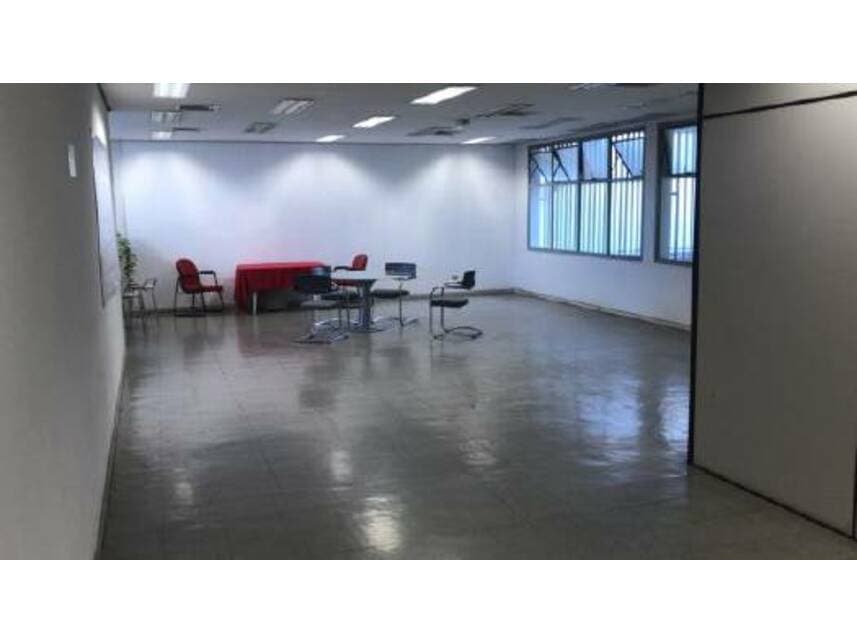 Foto 14 de 18: Imóvel em leilão em Vitória - ES — Ex-Agência à venda em leilão
