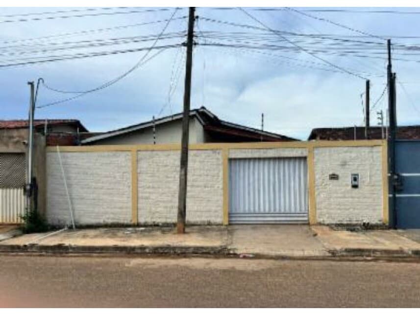 Casa em leilão em Balsas - MA — Casa à venda em leilão