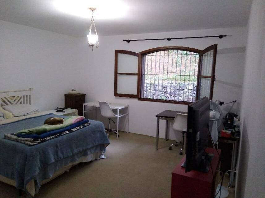 Foto 11 de 21: Casa em leilão em Embu Das Artes - SP — Casa à venda em leilão