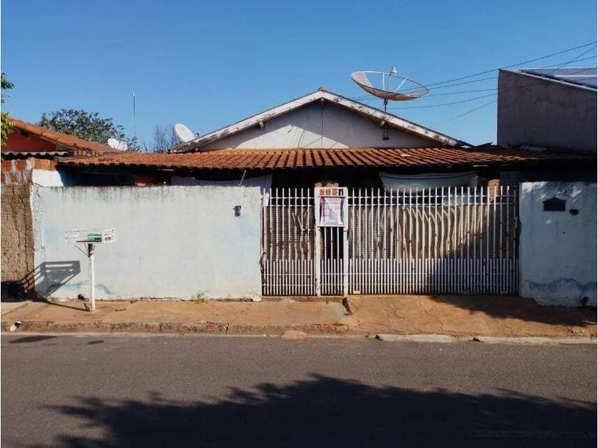 Casa em leilão em Castilho - SP — Casa à venda em leilão