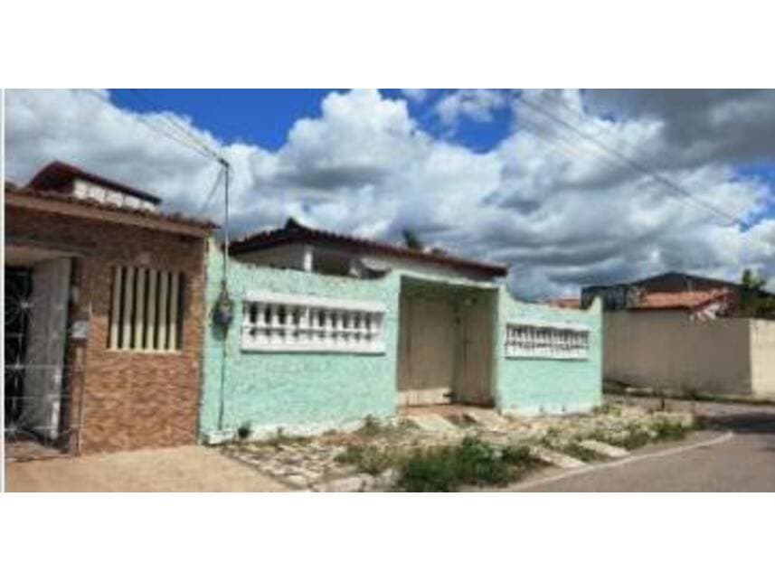 Casa em leilão em Aracati - CE — Casa à venda em leilão