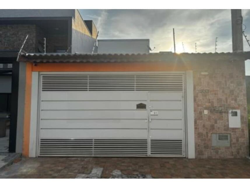Casa em leilão em Caieiras - SP — Casa à venda em leilão