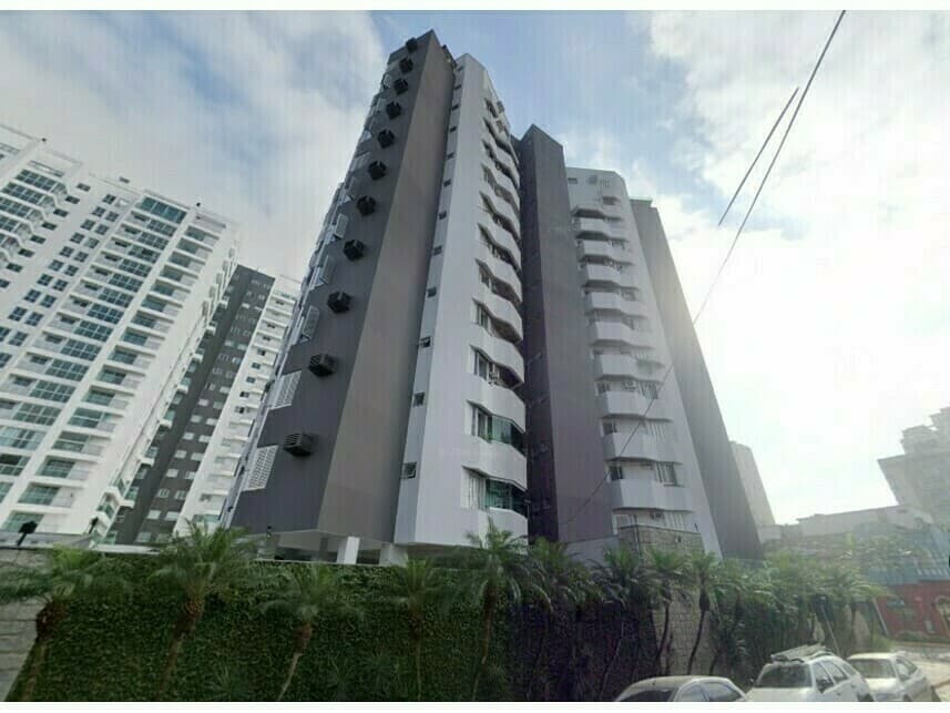 Apartamento em leilão em Joinville - SC — Apartamento à venda em leilão
