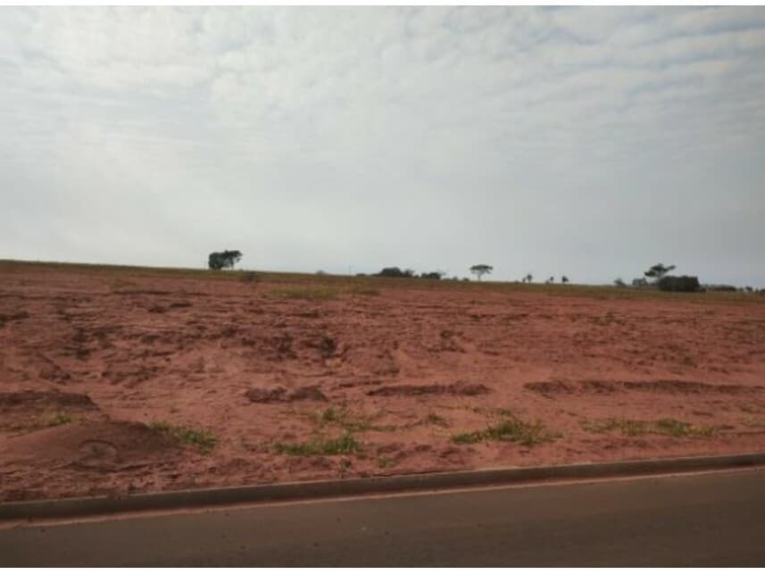 Terreno em leilão em Marília - SP — Terreno à venda em leilão