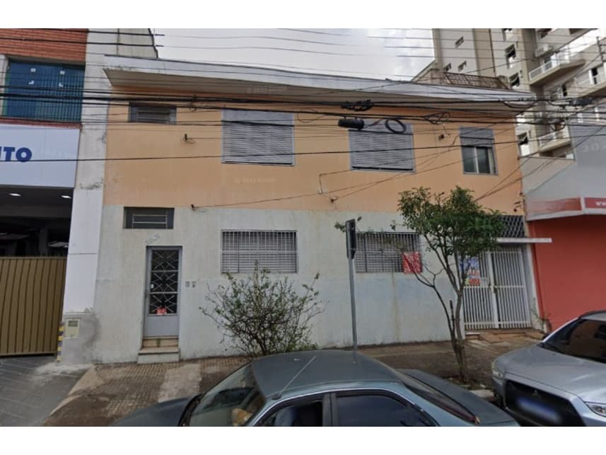 Casa em leilão em São Carlos - SP — Sobrado à venda em leilão