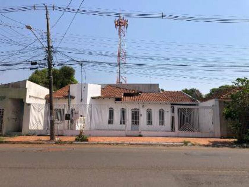 Casa em leilão em Campo Grande - MS — Casa à venda em leilão