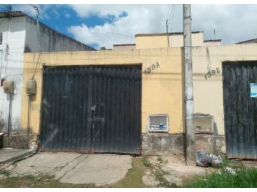 Casa em leilão em Maracanaú - CE — Casa à venda em leilão