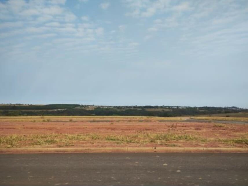 Terreno em leilão em Marília - SP — Terreno à venda em leilão