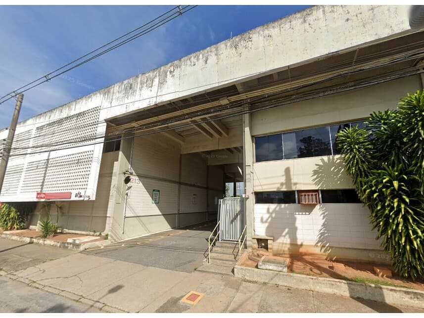 Foto 1 de 18: Terreno em leilão em São José Dos Campos - SP — Terreno c/Benfeitorias à venda em leilão