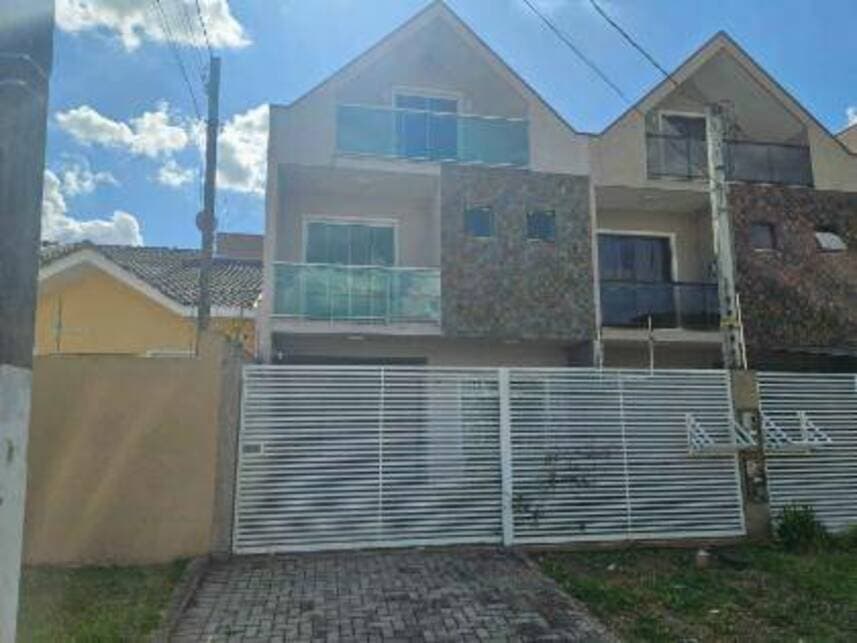 Casa em leilão em Araucária - PR — Casa à venda em leilão
