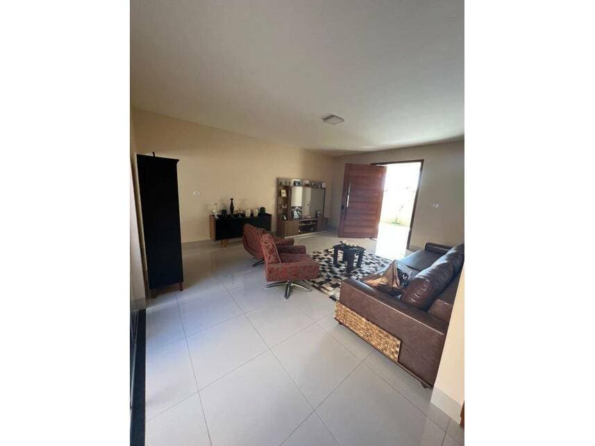Foto 2 de 9: Casa em leilão em Goiania - GO — Casa à venda em leilão