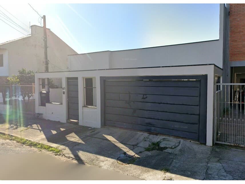 Casa em leilão em Guaíba - RS — Casa à venda em leilão