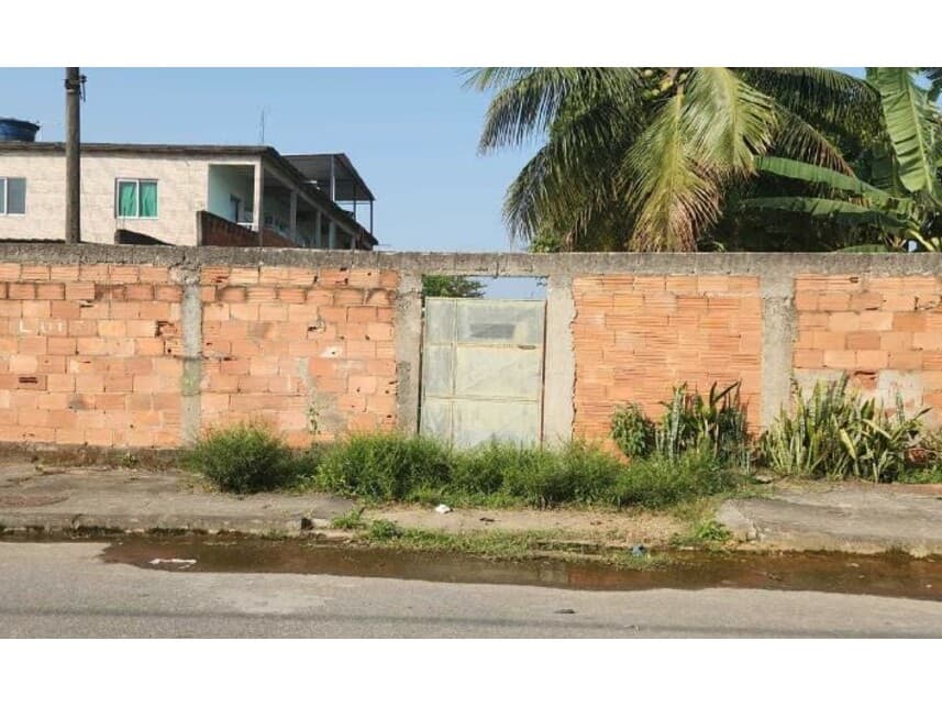 Casa em leilão em Nova Iguaçu - RJ — Casa à venda em leilão