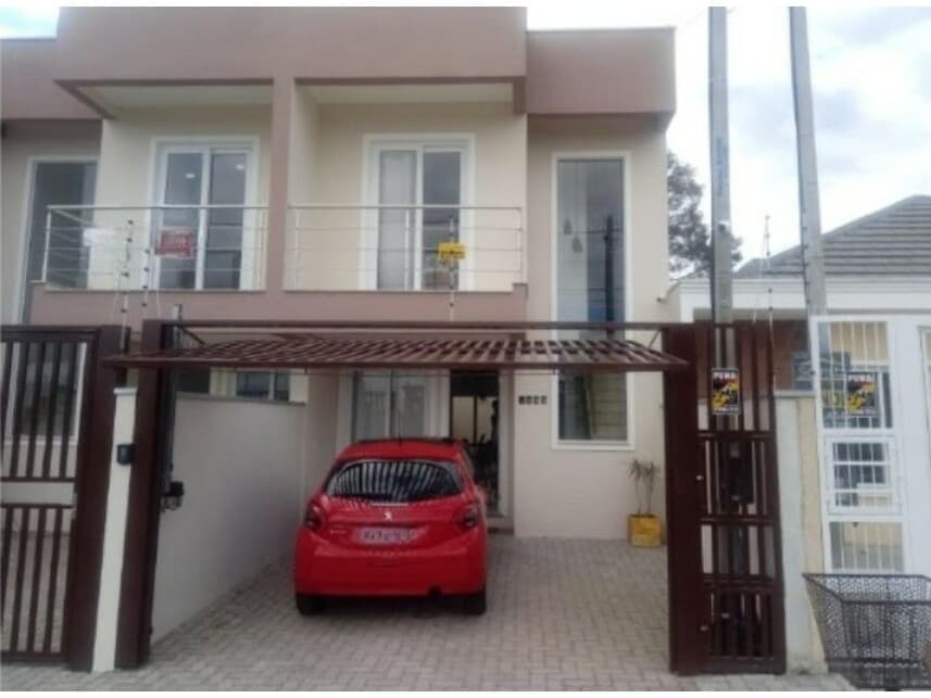 Casa em leilão em Canoas - RS — Casa à venda em leilão