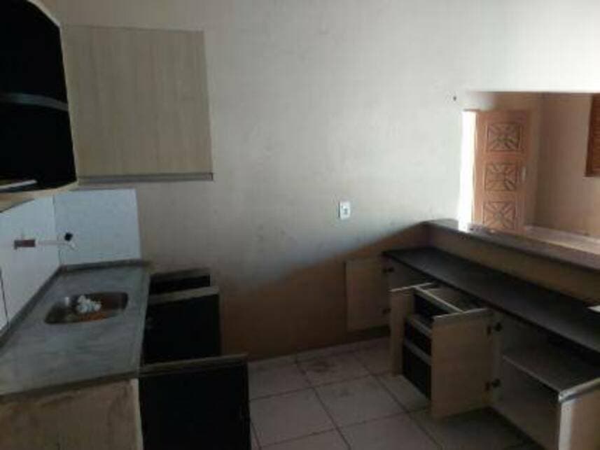 Foto 4 de 11: Casa em leilão em Fortaleza - CE — Casa à venda em leilão