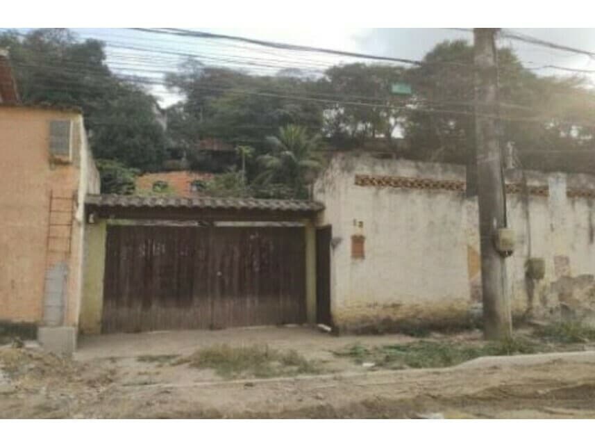 Casa em leilão em Niterói - RJ — Casa à venda em leilão