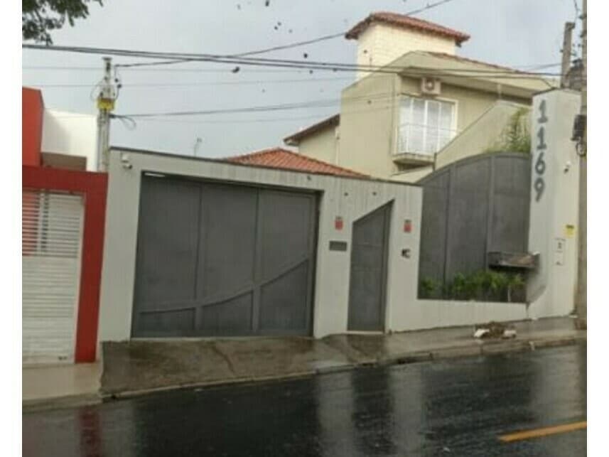 Casa em leilão em Mogi Das Cruzes - SP — Casa à venda em leilão