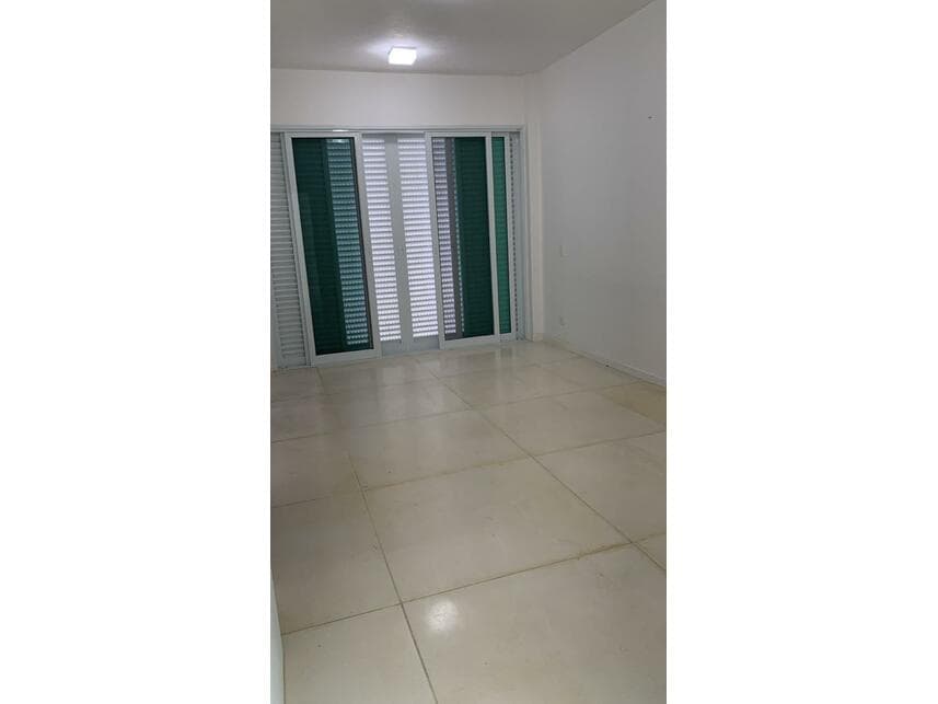 Foto 4 de 46: Casa em leilão em Guarujá - SP — Casa à venda em leilão