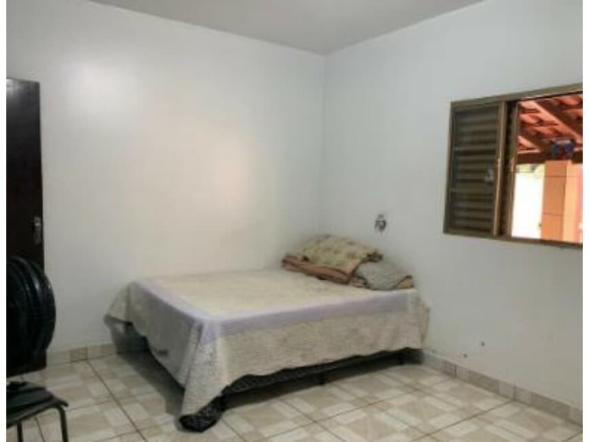 Foto 13 de 17: Casa em leilão em Itumbiara - GO — Casa à venda em leilão