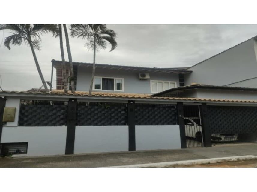 Casa em leilão em Barra Mansa - RJ — Casa à venda em leilão