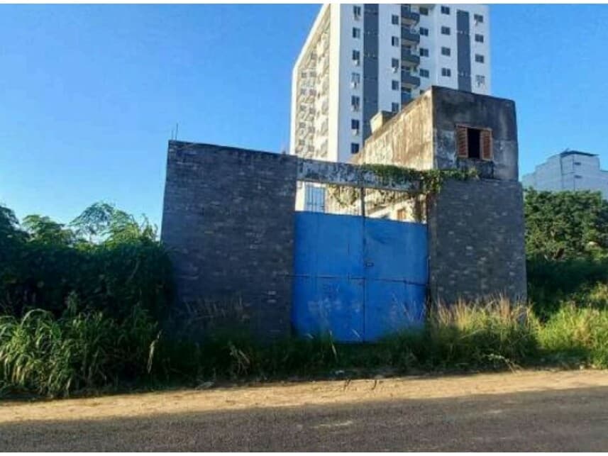 Foto 1 de 2: Comercial em leilão em Itaperuna - RJ — Imóvel Comercial à venda em leilão
