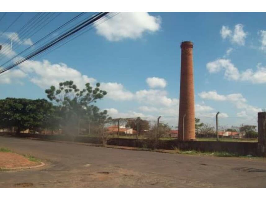 Foto 1 de 2: Terreno em leilão em Ourinhos - SP — Terreno à venda em leilão