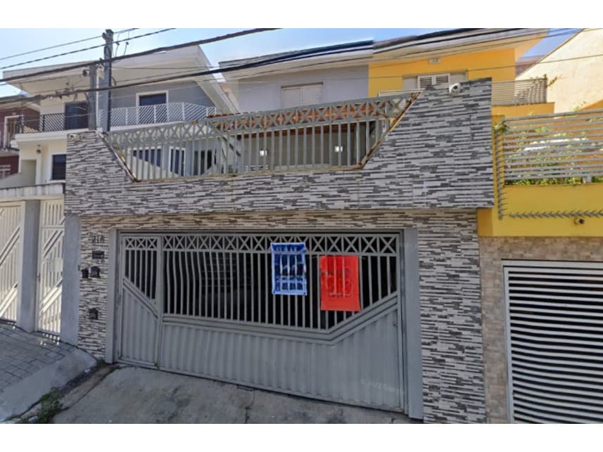 Casa em leilão em São Paulo - SP — Sobrado à venda em leilão