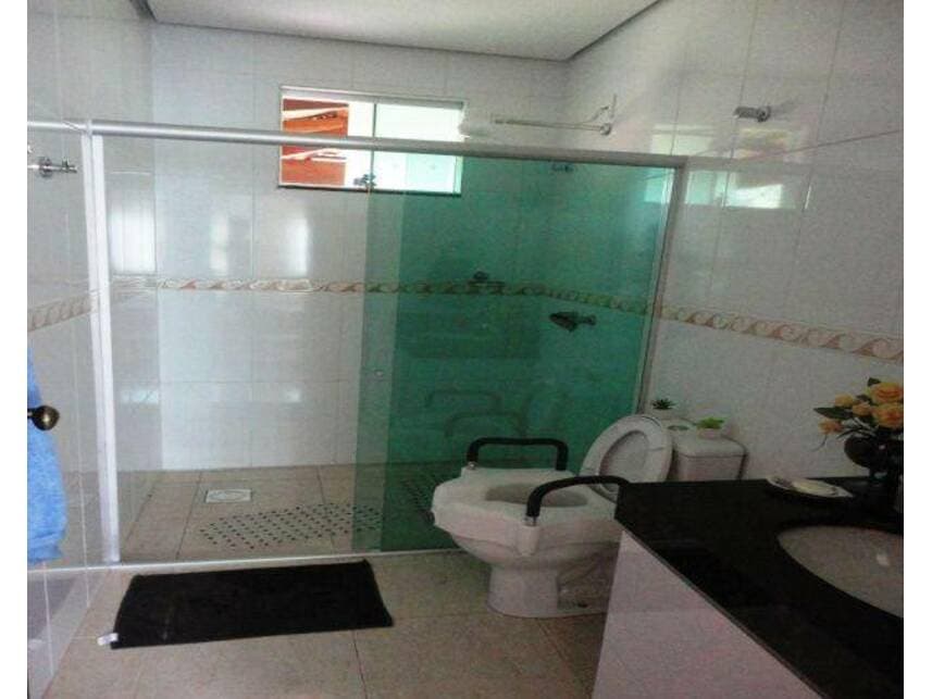 Foto 13 de 22: Casa em leilão em Esmeraldas - MG — Casa à venda em leilão