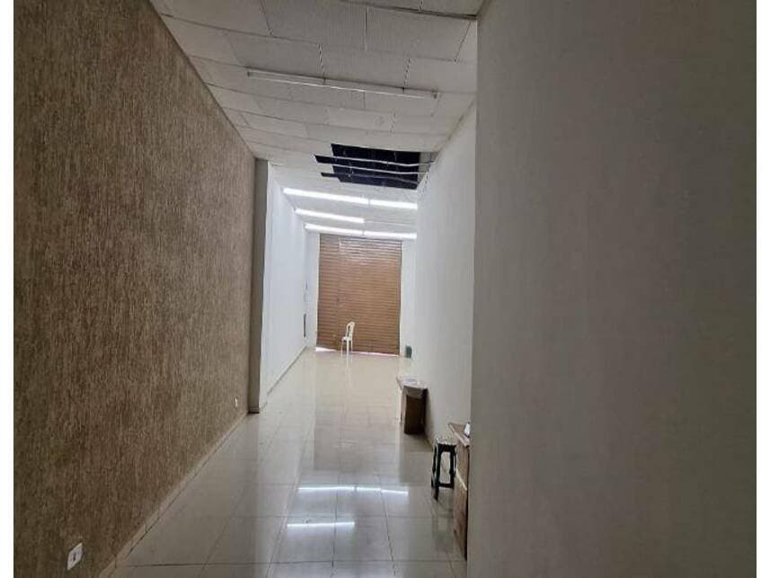 Foto 3 de 9: Imóvel em leilão em Sorocaba - SP — Ex-Agência à venda em leilão