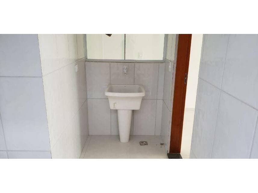 Foto 5 de 8: Casa em leilão em Caraguatatuba - SP — Casa à venda em leilão