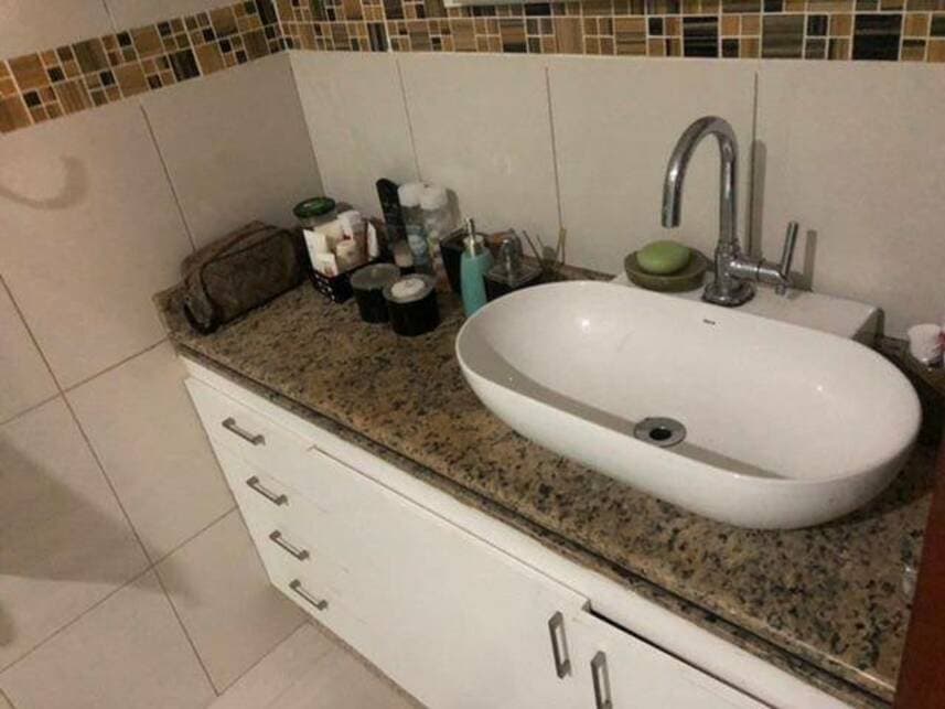 Foto 25 de 37: Casa em leilão em Magé - RJ — Casa à venda em leilão