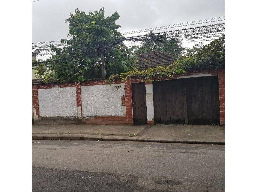 Casa em leilão em Rio De Janeiro - RJ — Casa à venda em leilão