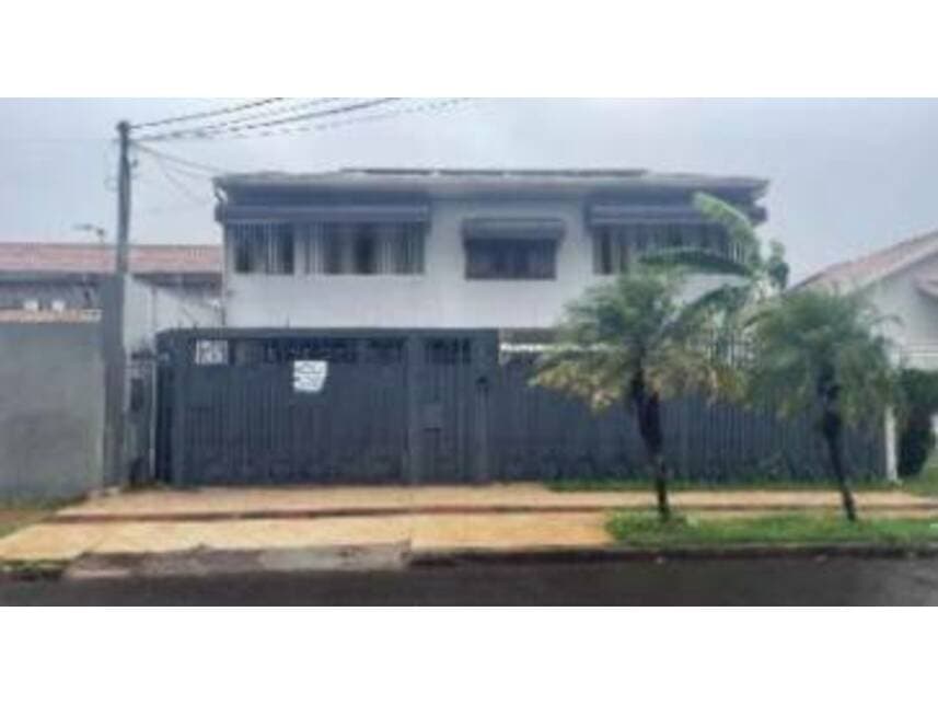 Casa em leilão em Campo Grande - MS — Casa à venda em leilão