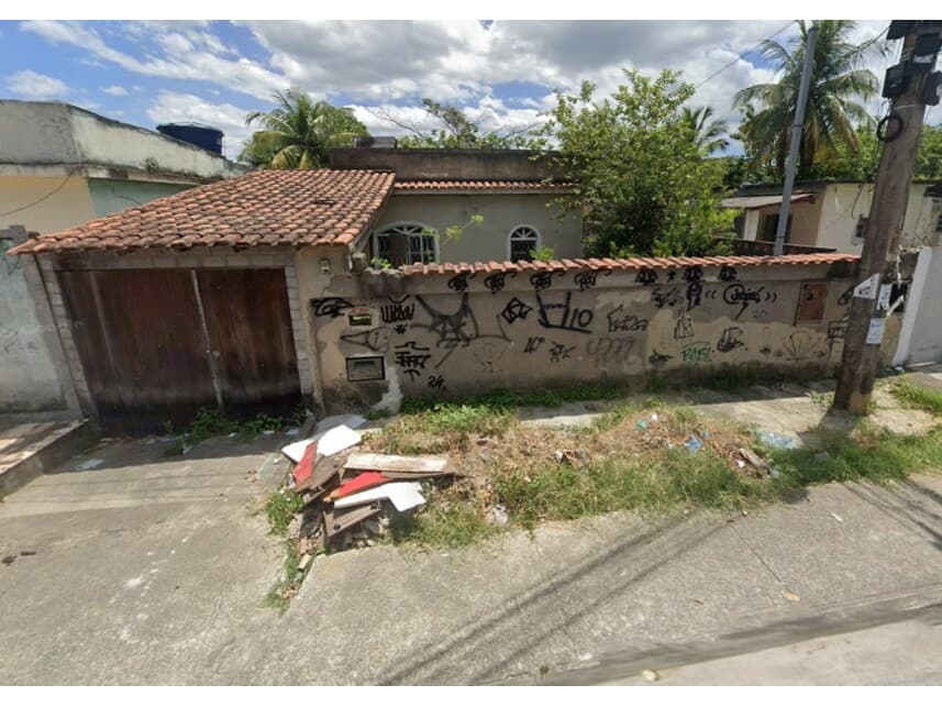 Casa em leilão em Queimados - RJ — Casa à venda em leilão