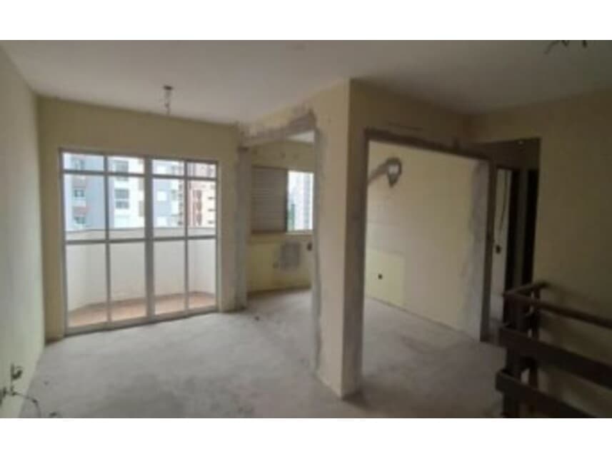 Foto 9 de 11: Apartamento em leilão em Maringá - PR — Apartamento Duplex à venda em leilão