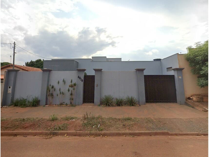 Casa em leilão em Mirassol D'oeste - MT — Casa à venda em leilão