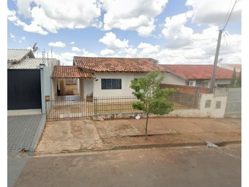 Casa em leilão em Cianorte - PR — Casa à venda em leilão