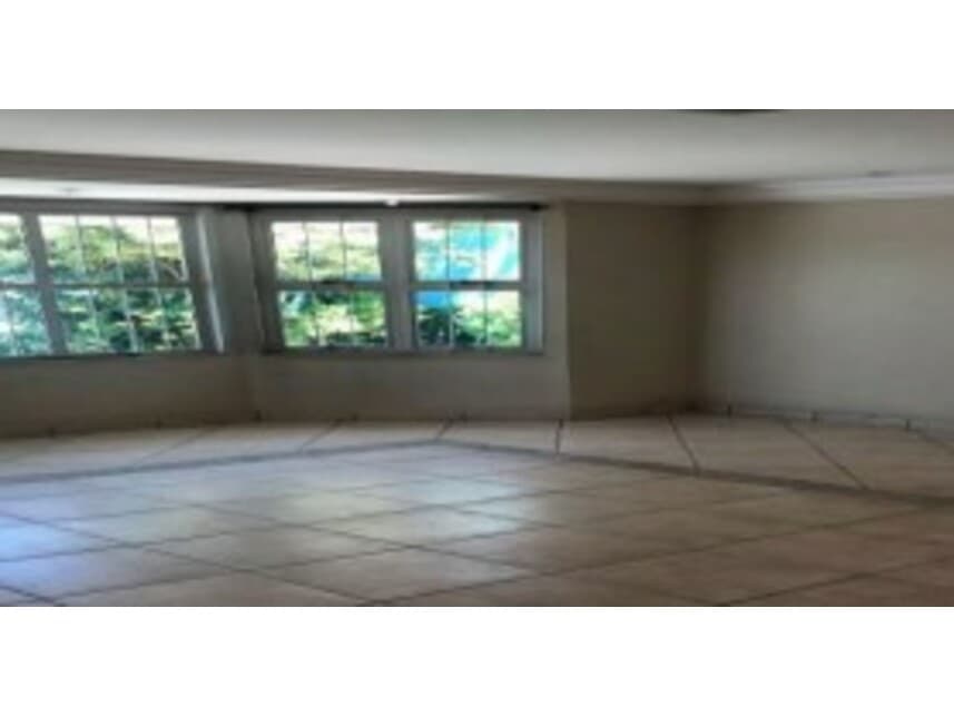 Foto 2 de 13: Casa em leilão em Goiânia - GO — Casa à venda em leilão