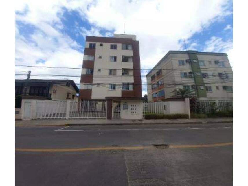 Apartamento em leilão em Joinville - SC — Apartamento à venda em leilão