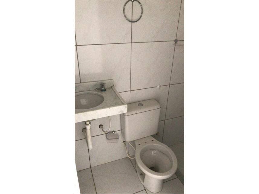 Foto 6 de 9: Casa em leilão em Maracanaú - CE — Casa à venda em leilão
