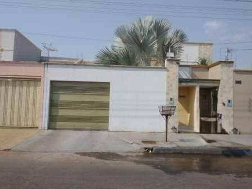 Foto 1 de 13: Casa em leilão em Caldas Novas - GO — Casa à venda em leilão