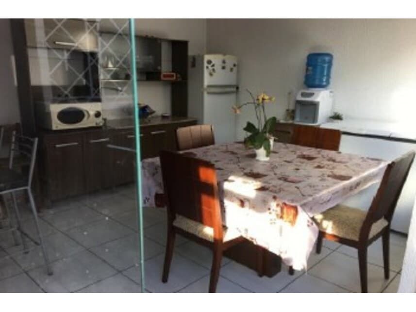 Foto 5 de 8: Casa em leilão em Ponta Grossa - PR — Casa à venda em leilão